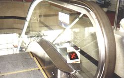 �\(y��n)�з����(d��ng)�B(t��i)ָʾ�����Ԅ�(d��ng)�����ϵđ�(y��ng)��