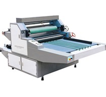 ˮ���ԏ�Ĥ�C