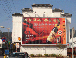 ����V����